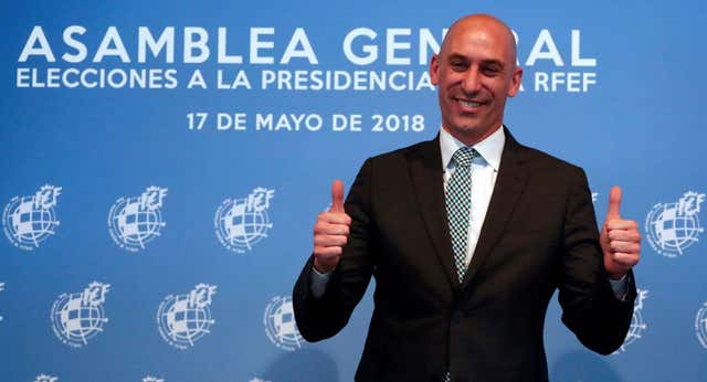 Así ganó Rubiales unas elecciones siempre abiertas a sorpresas: sólo 21 avales para despistar, traición de ‘barones’ y hachazo arbitral