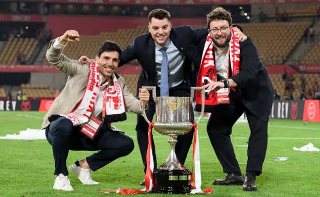 Mikel González, junto a Víctor Moreno, además de Eneko Bóveda. Athletic Club