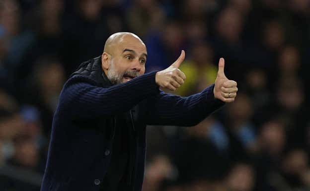 Pep Guardiola no está consiguiendo levantar al Manchester City. EP