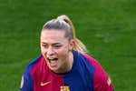 Fridolina Rolfö sortea la trampa para un Barça que gana a secas y se preocupa por la lesión de Caroline Graham Hansen