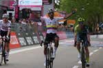 Jhonatan Narváez se pasa al lado de Tadej Pogačar tras ganarle en el Giro de Italia: “Me voy a preparar a tope”