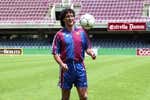 El médico que jugó en Barça y Atlético, fue leyenda del Sevilla... y el 'temor' de los delanteros: «Si no lo hacías tú, lo acababa haciendo otro»