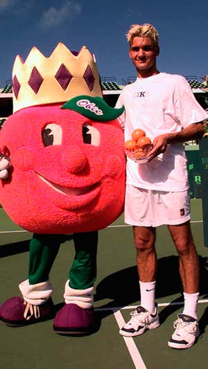 Roger Federer, tras ganar la Orange Bowl en 1998.  Getty