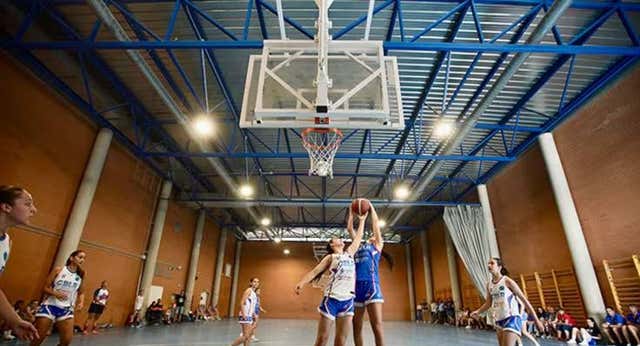 Más de 150 jugadores valencianos participan en el torneo ‘Unidos por el baloncesto, juntos por Valencia’