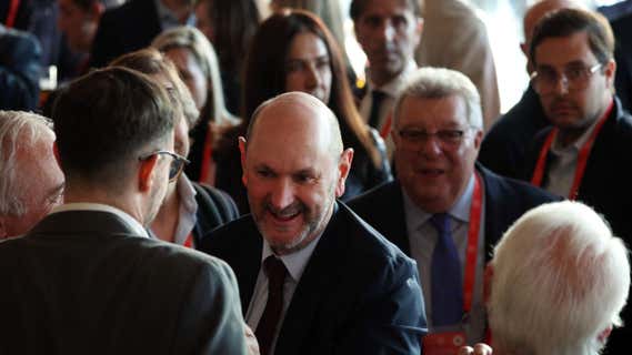 Rafael Louzán, presidente de la RFEF, al término de la Asamblea del lunes. /GETTY