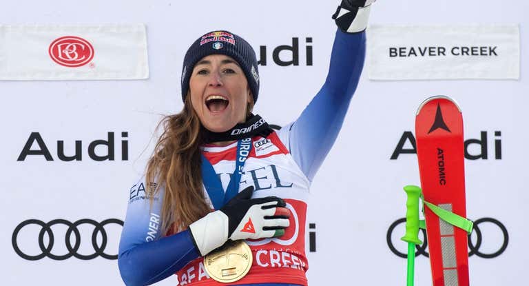 Sofia Goggia celebra un oro.