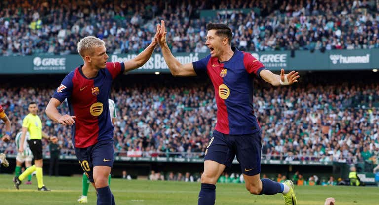 Dani Olmo y Lewandowski, dos piezas fundamentales en el Barça de Hansi Flick, aunque el polaco ha bajado su nivel en los últimos partidos.