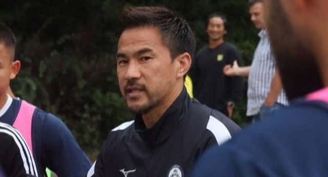 Shinji Okazaki, de ganar la Premier League a entrenar en su propio equipo en la sexta división alemana: «Tuve mucha suerte de encontrarme con Míchel»