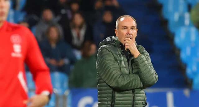 Víctor Fernández ve inminente su final en el Real Zaragoza: «Yo me aparto, no encuentro la solución»