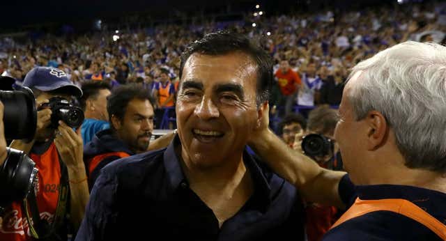 El entrenador de Vélez Sarsfield Gustavo Quinteros decide no asistir a una final… ¡por la boda de su hija!