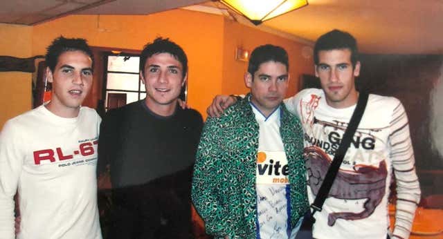 El día que Boris Izaguirre se hizo perico en una noche de juerga en la peña más mítica del Espanyol: ‘Iba allí a inspirarse’