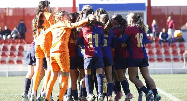 Las jugadoras del Barça celebran durante la Nike Premier Cup.