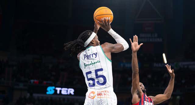 El Unicaja se lleva un partido a cara o cruz ante un Baskonia que ya ve la Copa como una quimera