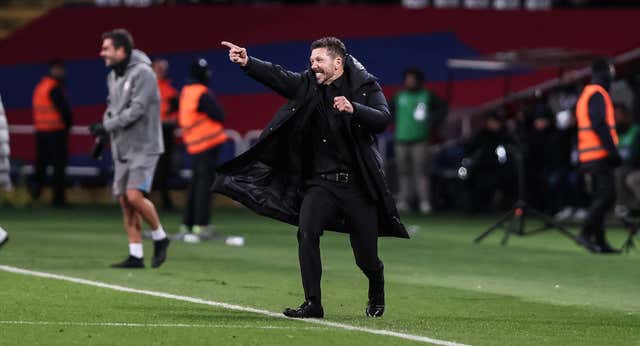 Simeone abraza el ‘cholismo’ de siempre, pacta volver a la defensa de cuatro y se agarra al mejor Oblak para disparar al Atlético
