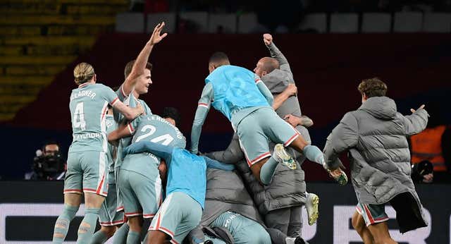Los precedentes hacen soñar al Atlético con ganar LaLiga… aunque con cautela