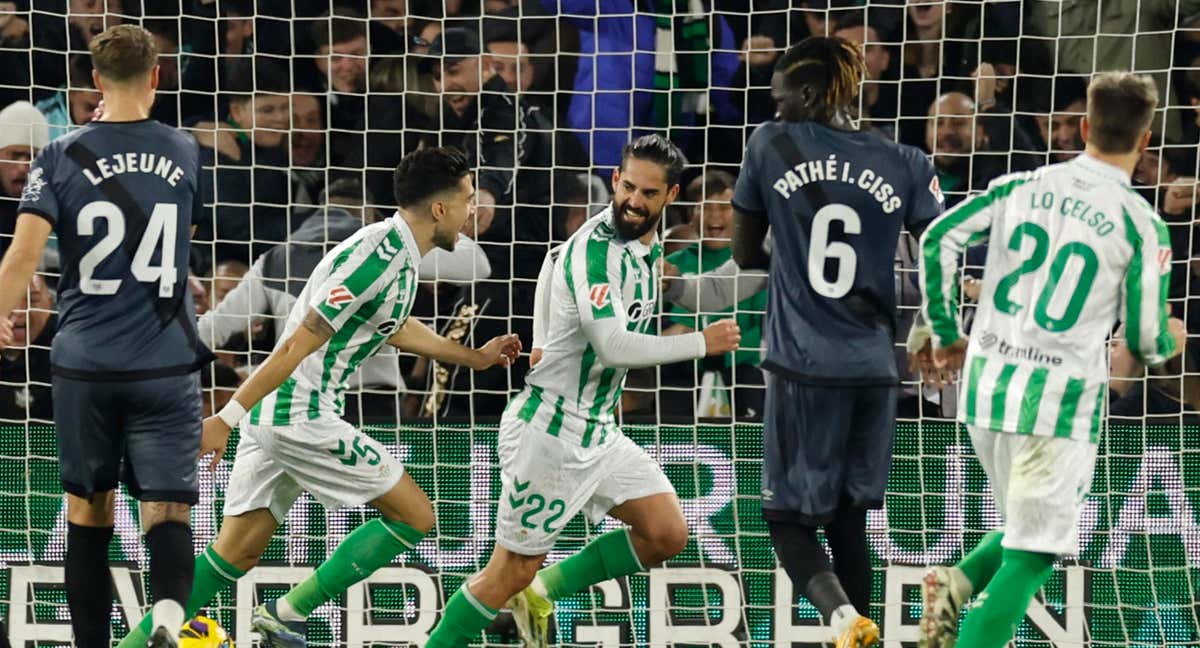 Isco, durante el Betis - Rayo Vallecano de Liga.