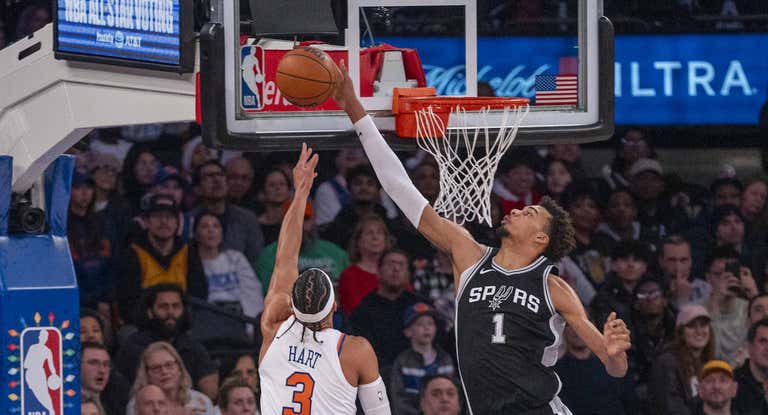 Wembanyama y Mikal Bridges dan una exhibición antológica en la victoria de los Knicks sobre San Antonio Spurs