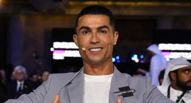 Cristiano se rinde al Real Madrid… y a Vinicius: «Merecía ganar el Balón de Oro, fue injusto»