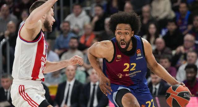 Esperpento del Barça y el Palau la toma con Peñarroya y Navarro