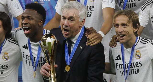 Ancelotti salvó una situación límite hace 22 días para después entrar en la historia del Real Madrid