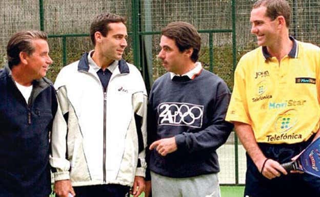 Manolo Santana, Corretja, Aznar y Alberto Rodríguez Piñón. RRSS
