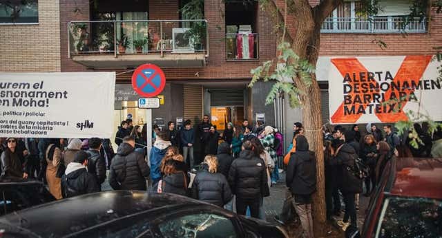 Rocafonda se agarra a su ‘líder sindical’ para cambiar la situación de la vivienda: «Más Lamines y menos desahucios»
