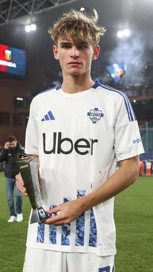 Nico Paz, con un premio a mejor jugador del partido en la Serie A.