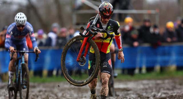 Iserbyt y Van Empel vencen en un GP Sven Nys descafeinado por la ausencia de Van der Poel