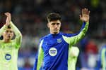 El futuro de Pau Víctor si no es inscrito puede estar lejos del Barça y rescindido: es un «jugador apetecible» que quiere media Liga