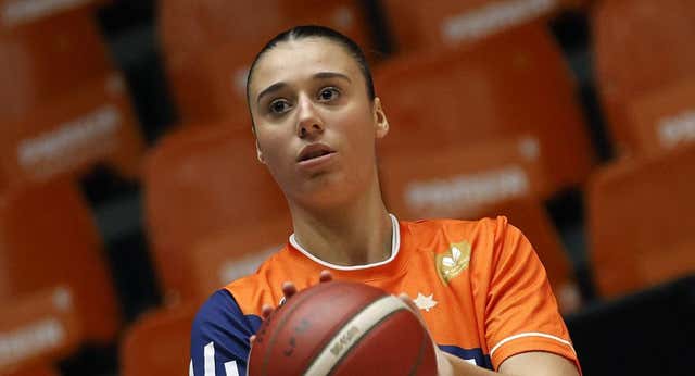 NY Liberty renuncia a los derechos de Raquel Carrera, que pasa a ser libre para negociar en la WNBA