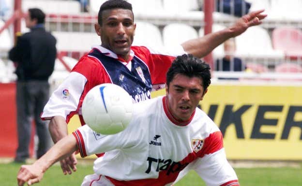 Luis Cembranos, en un partido con el Rayo. ABC