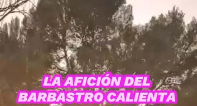 La afición del Barbastro se acordó del gran ausente en el partido de Copa.