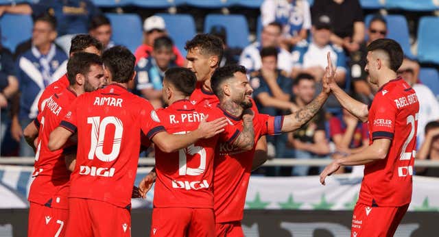 Cervera se estrena con susto a un Osasuna que ya está en octavos