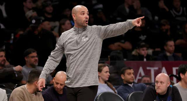 Jordi Fernández saca la cara por los suyos: «Nunca voy a decir que los otros son mejores que los míos, eso no va a salir de mi boca»
