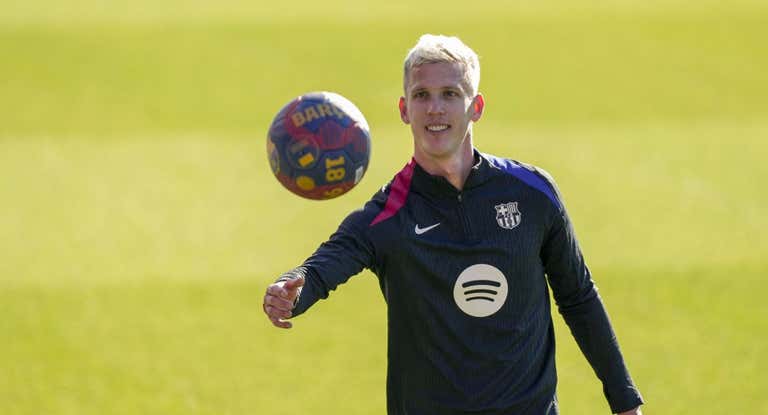 Dani Olmo, en un entrenamiento con el Barcelona.