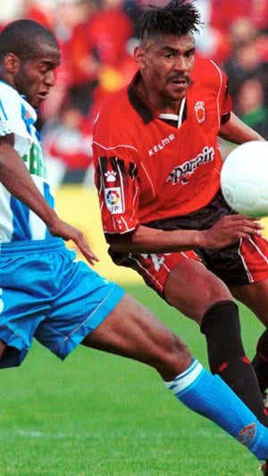 Engonga, con Flavio Conceiçao, en un Mallorca-Deportivo.