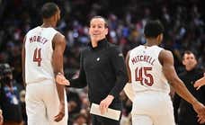 El 'español' Kenny Atkinson encamina a los Cavaliers a una temporada de ensueño y a codearse con los Bulls de Jordan y los Warriors de Curry