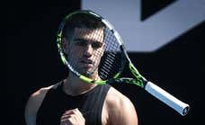 Carlos Alcaraz pone la puntilla a su preparación ante Popyrin y pone la directa al Open de Australia