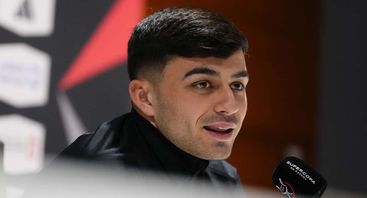 Pedri, en conferencia de prensa.