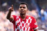 John Solís silencia Mendizorroza y pone la primera piedra del regreso del Girona a Europa
