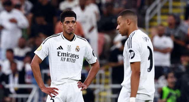 «Humillación histórica», «vaya paliza» y palos para Bellingham, o Ancelotti: la prensa mundial no perdona al Real Madrid
