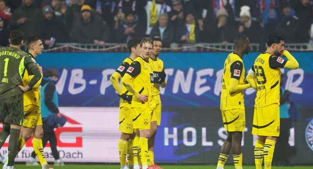 El Dortmund de Sahin se mete en otro lío y sale colorado ante un rival de descenso