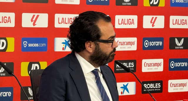 Víctor Orta se pone el escudo y defiende su trabajo: «También ha habido algún acierto»