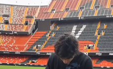 El cantante Diego Ibáñez visita uno de los estadios más míticos