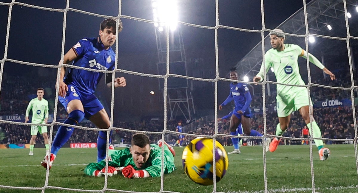 Arambarri, en el momento de su gol al Barça.