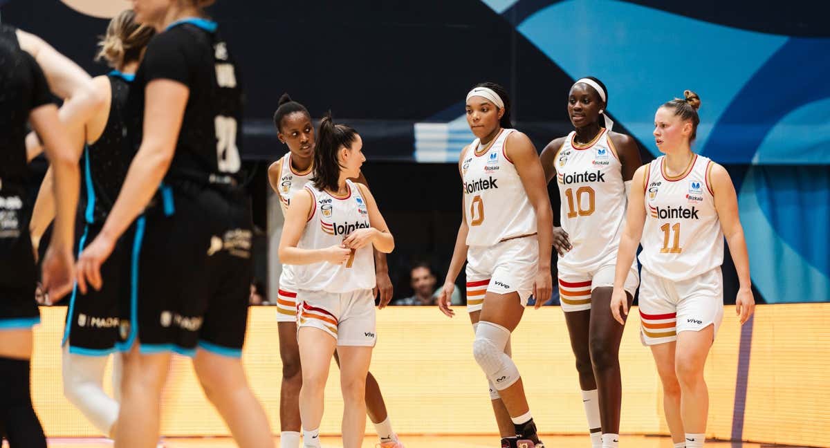 Algunas de las jugadoras del Lointek Gernika.