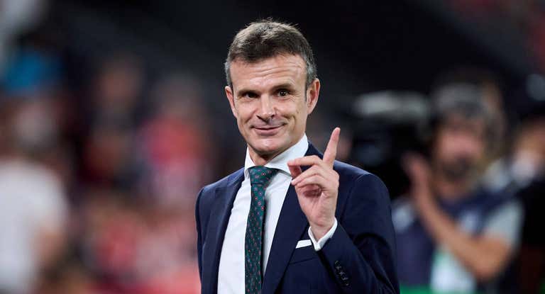 Jon Uriarte, presidente del Athletic, durante un partido en San Mamés.