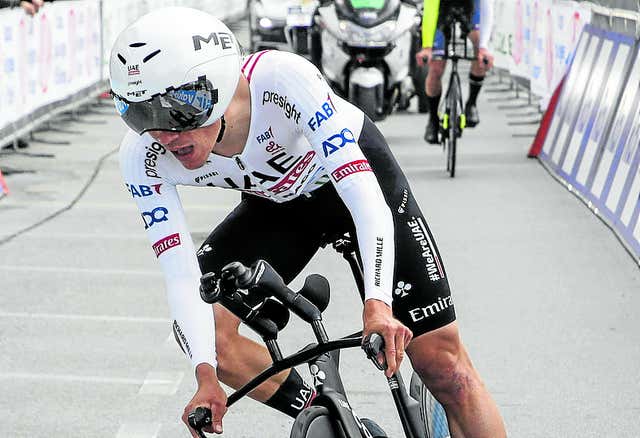 Matxín analiza las opciones de Juan Ayuso frente a Primoz Roglic en el Giro de Italia: «Podemos luchar de tú a tú»