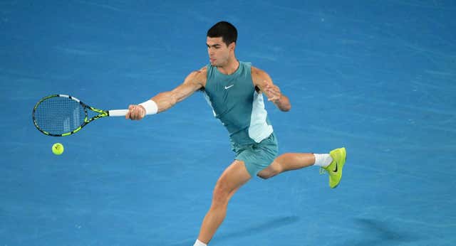 Novak Djokovic le borra la sonrisa a Carlos Alcaraz en el Open de Australia