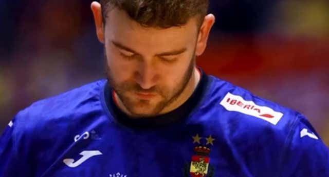 Gonzalo Pérez de Vargas evitó la expulsión de un rival y levantó el aplauso de todo el pabellón.